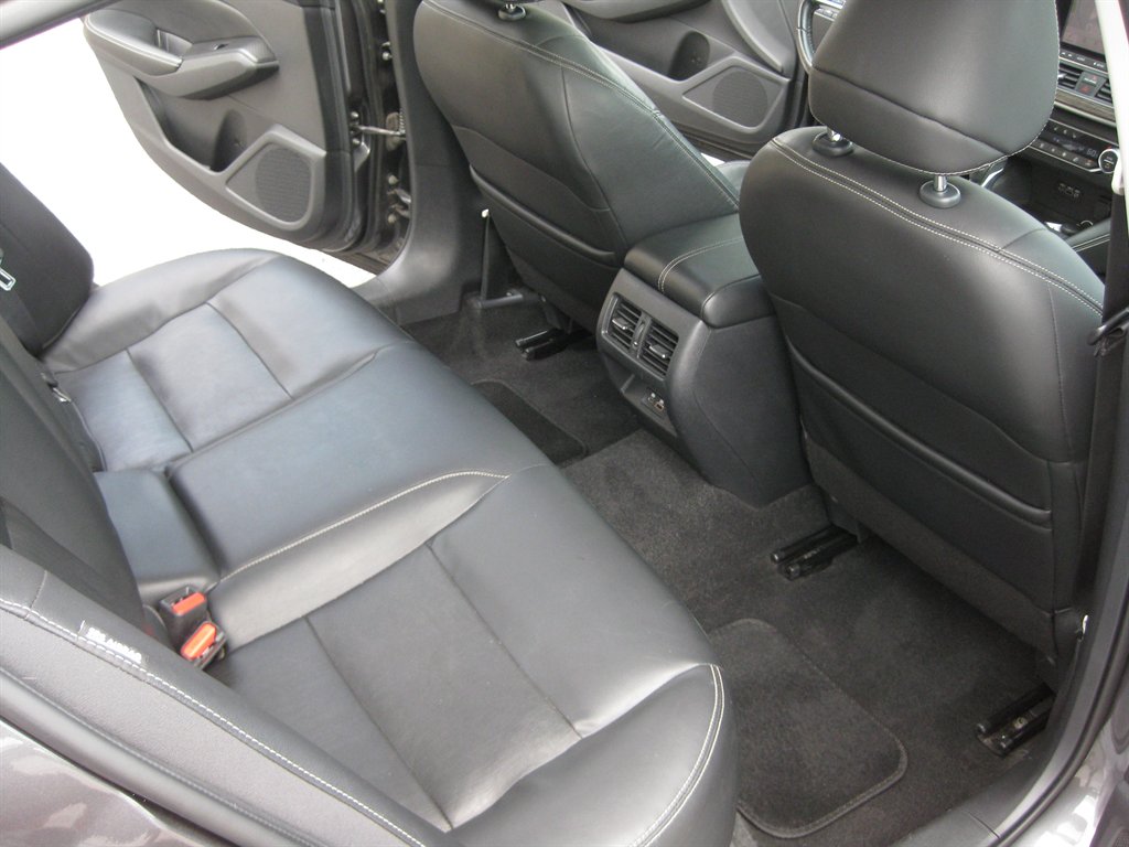 2019 Nissan Altima - $12,001
