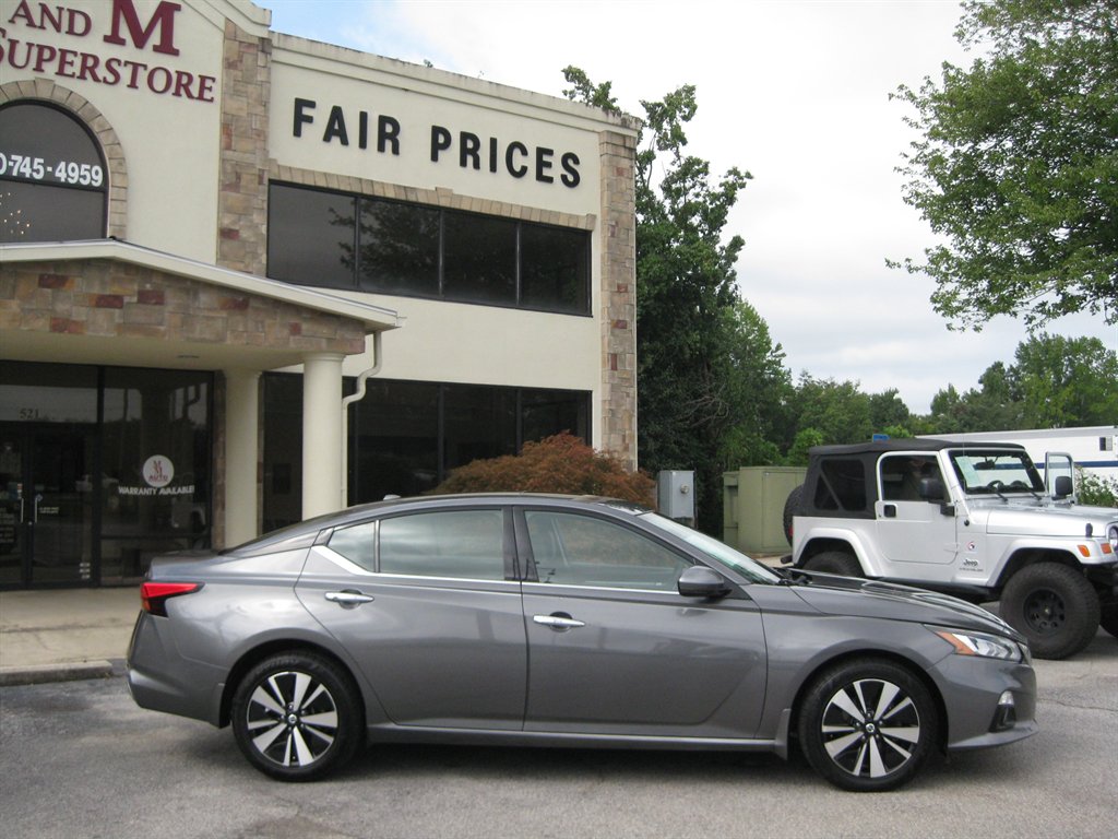 2019 Nissan Altima - $12,001
