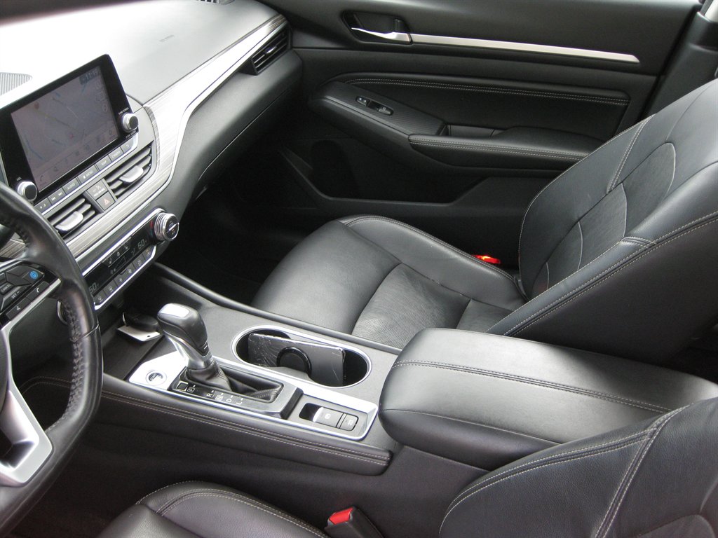 2019 Nissan Altima - $12,001