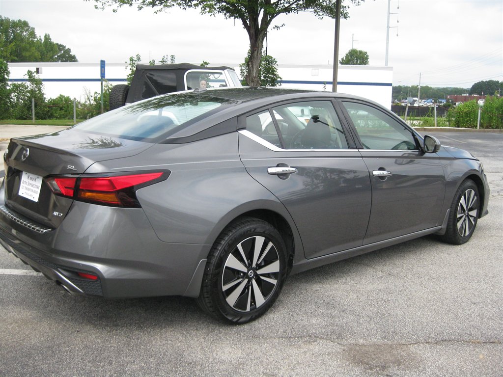 2019 Nissan Altima - $12,001