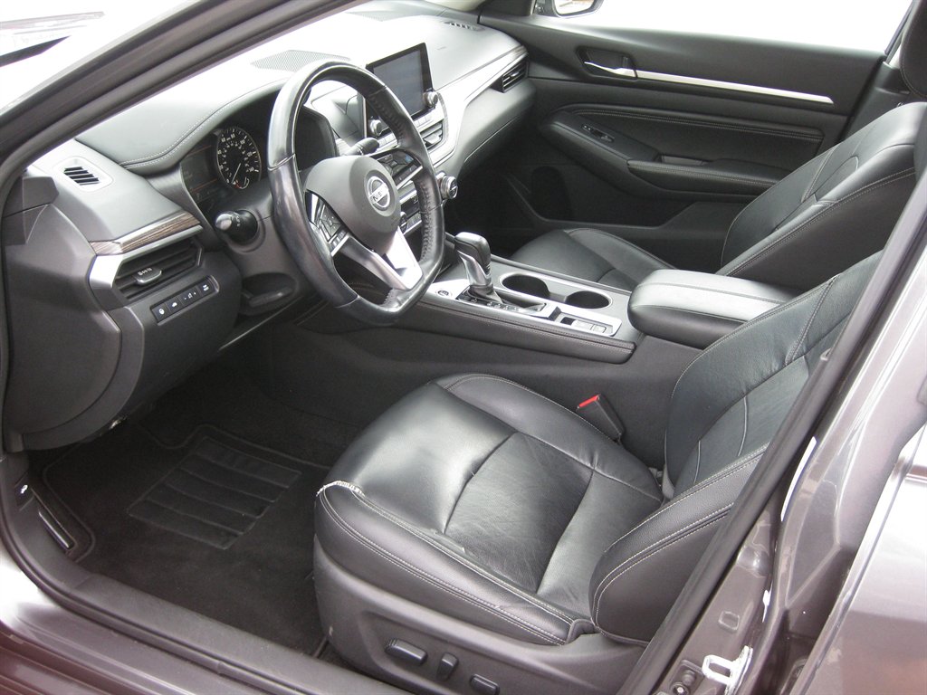 2019 Nissan Altima - $12,001