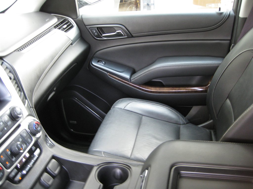 2016 Chevrolet Tahoe - $15,500