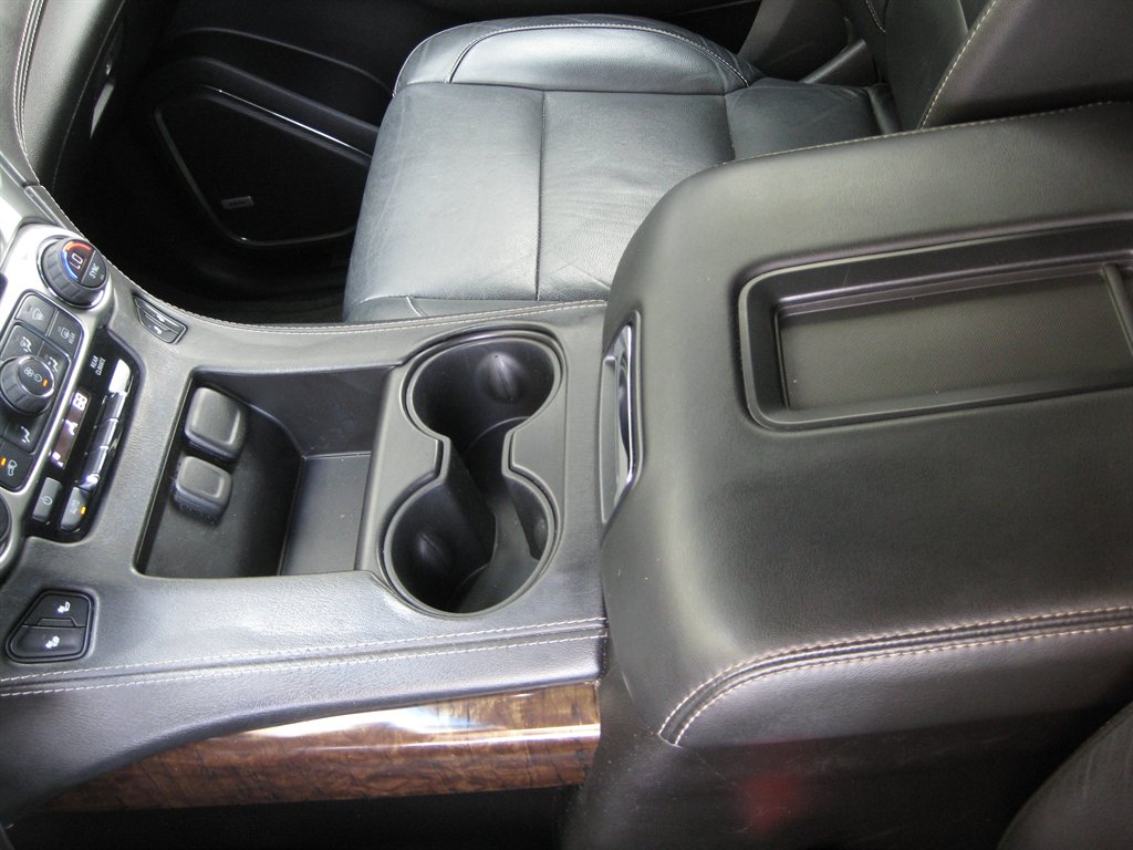 2016 Chevrolet Tahoe - $15,500