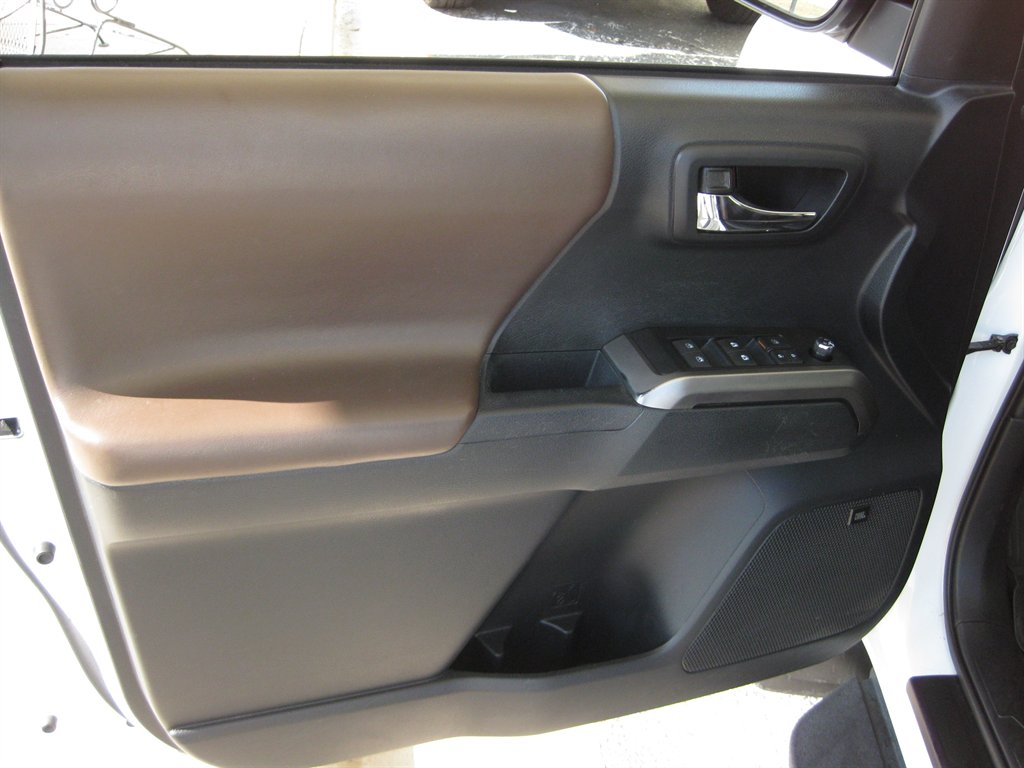 2018 Toyota Tacoma - $27,500