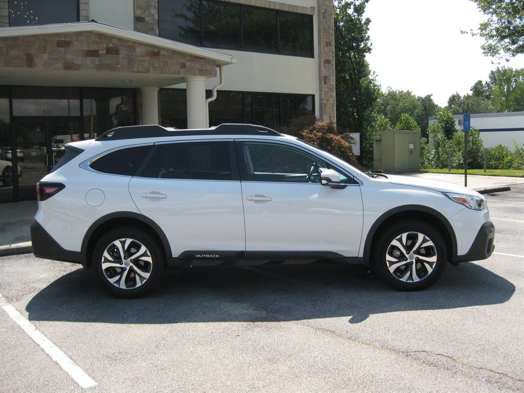 2022 Subaru Outback - $23,500