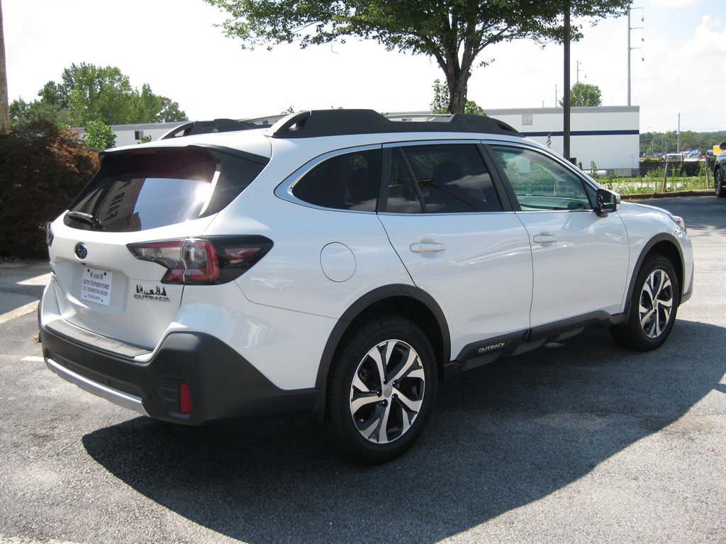 2022 Subaru Outback - $23,500