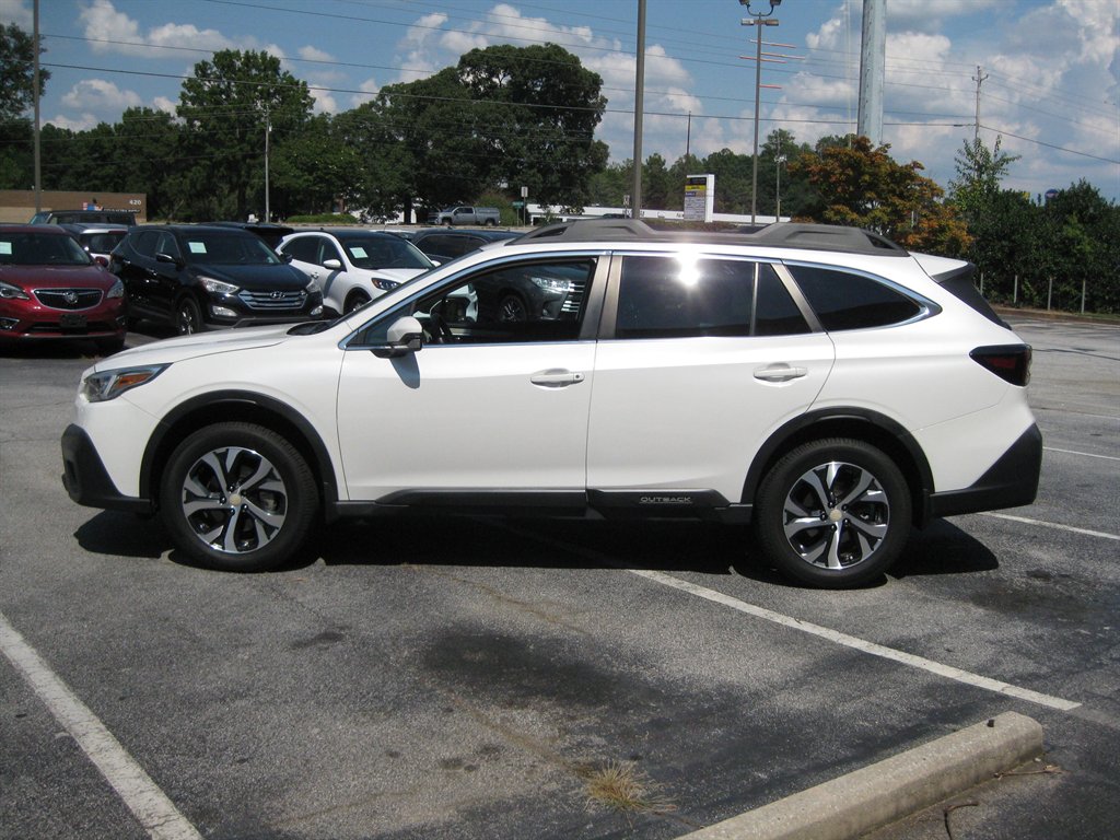2022 Subaru Outback - $23,500