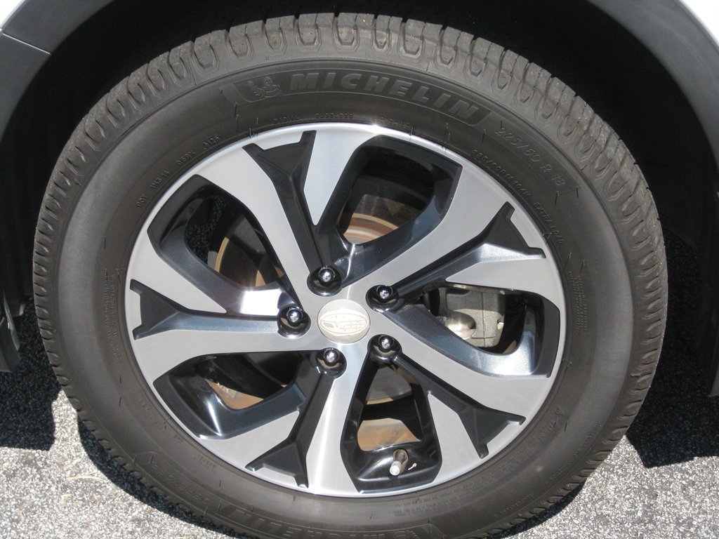 2022 Subaru Outback - $23,500