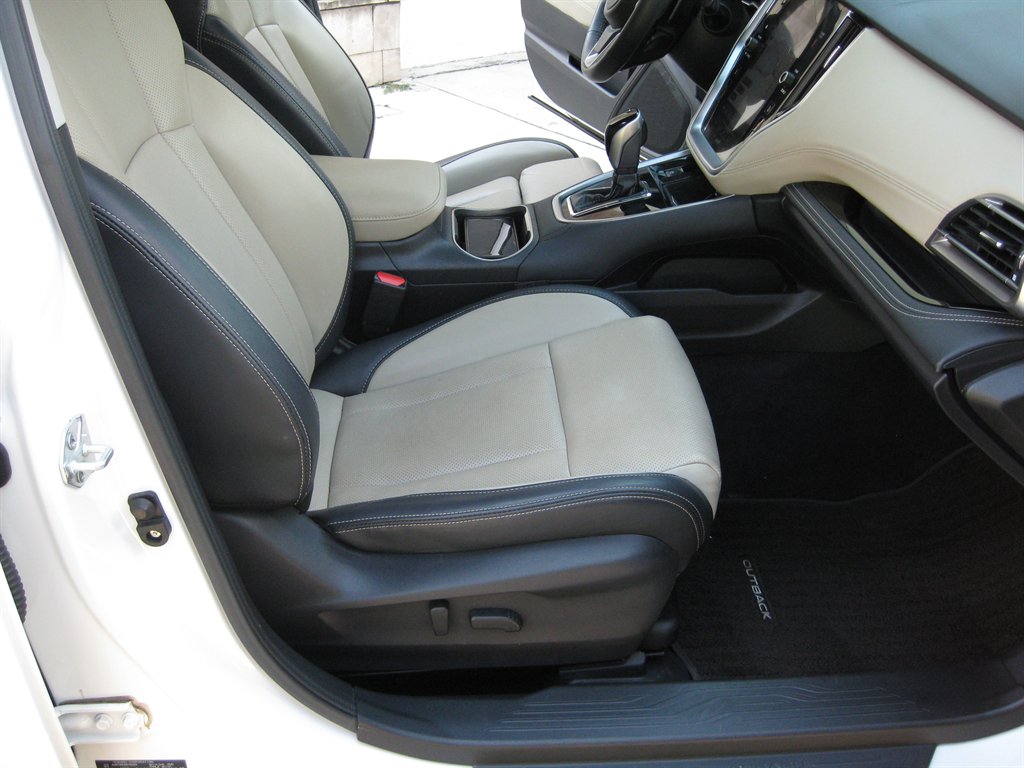 2022 Subaru Outback - $23,500