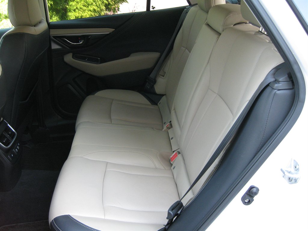 2022 Subaru Outback - $23,500