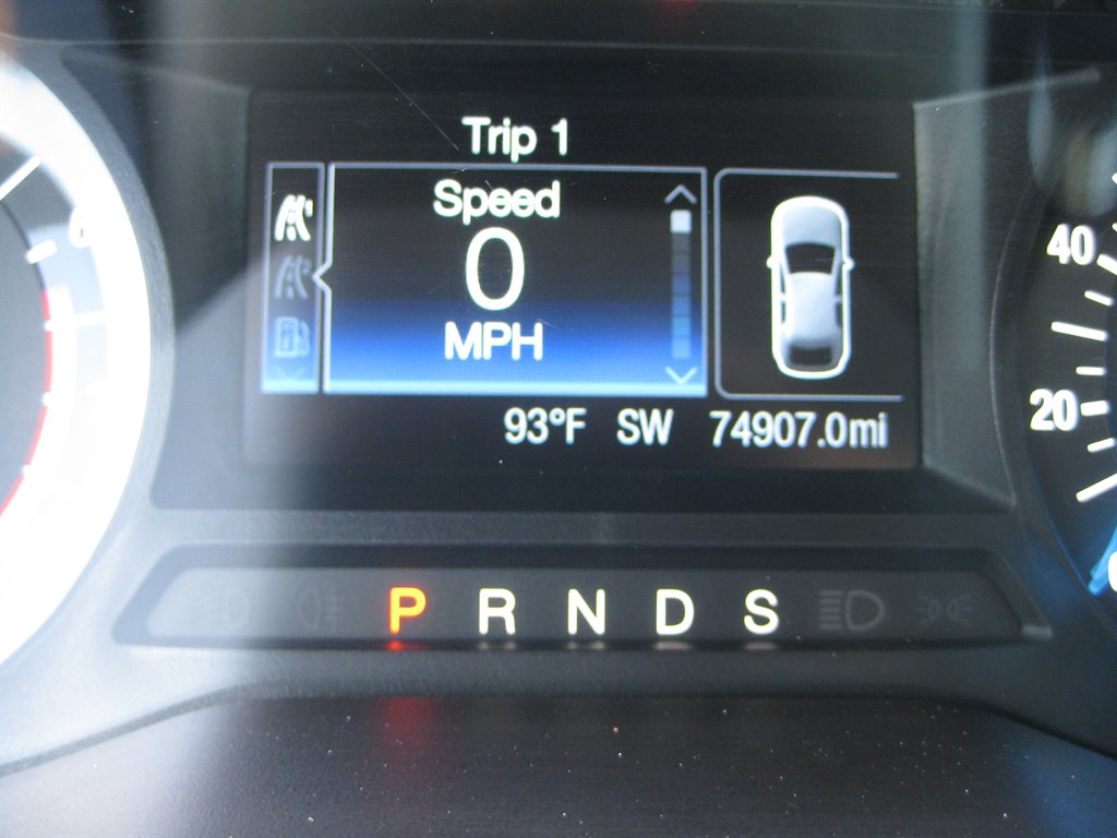 2016 Ford Edge - $11,500