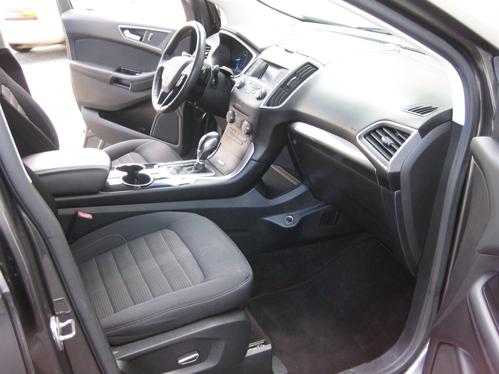 2016 Ford Edge - $11,500