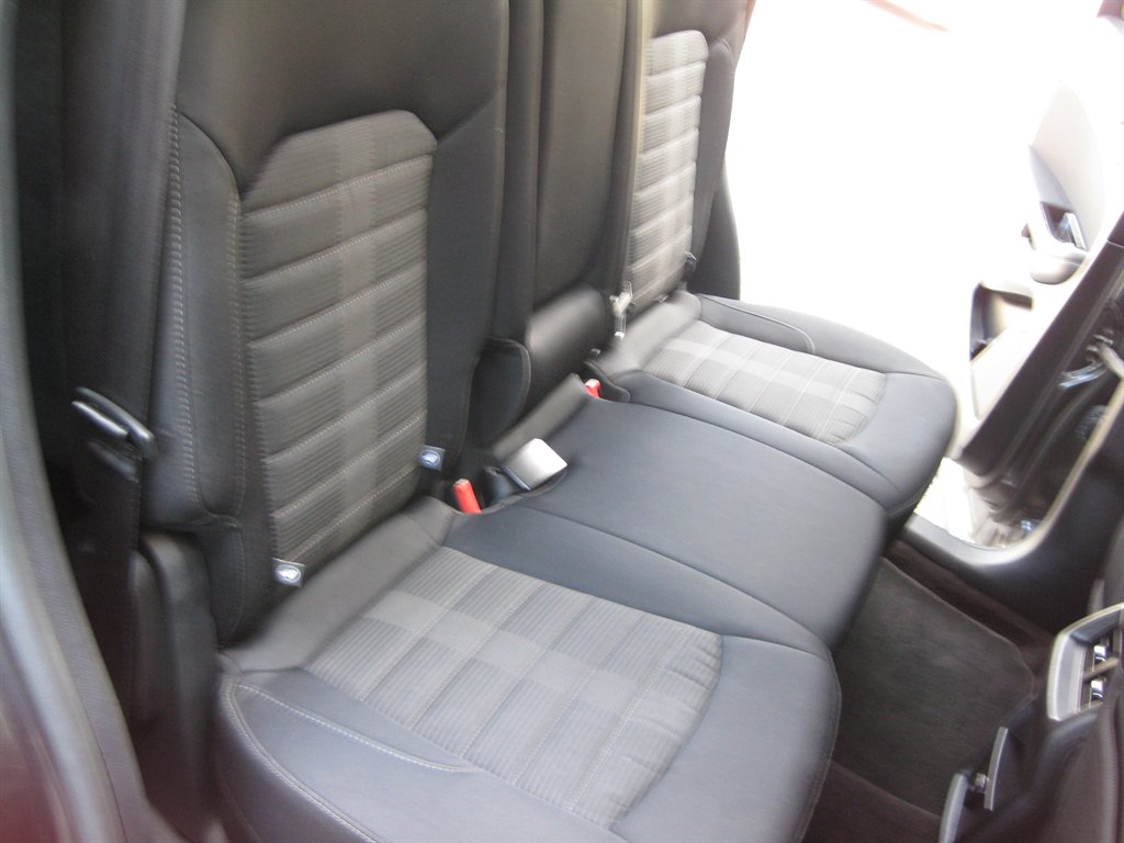 2016 Ford Edge - $11,500