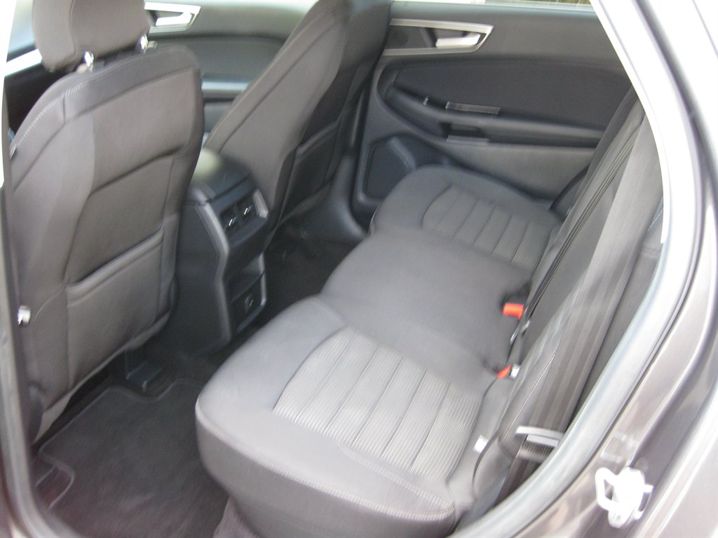 2016 Ford Edge - $11,500