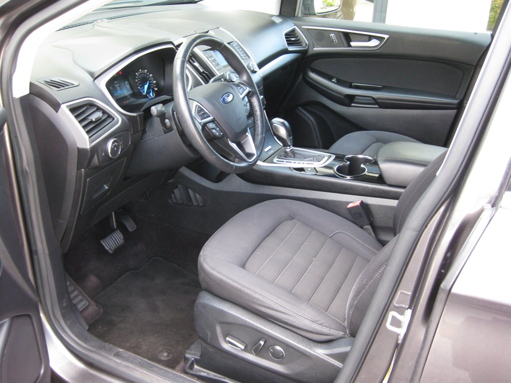 2016 Ford Edge - $11,500