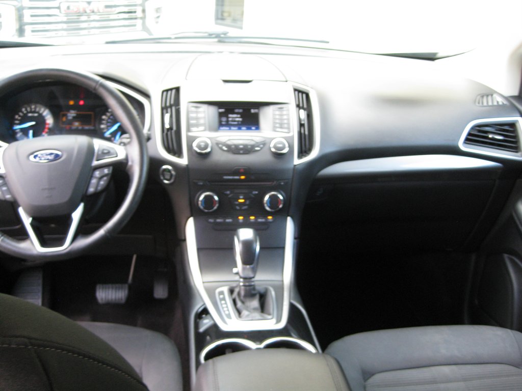 2016 Ford Edge - $11,500