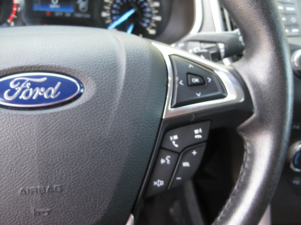 2016 Ford Edge - $11,500