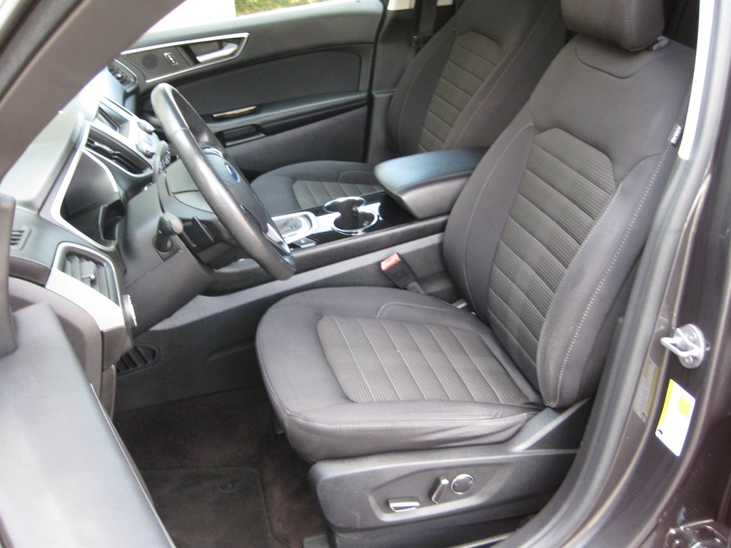 2016 Ford Edge - $11,500