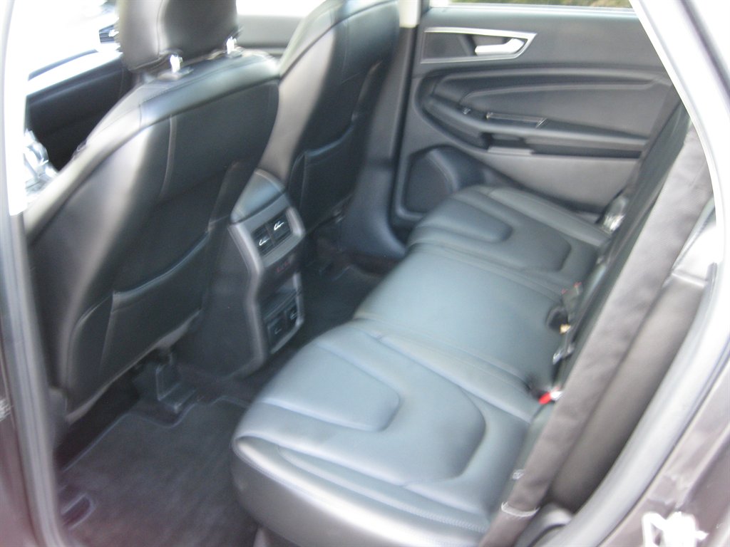 2016 Ford Edge - $11,500