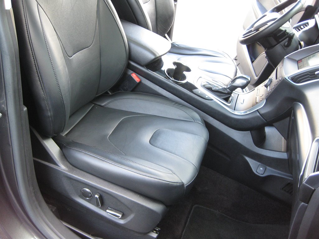 2016 Ford Edge - $11,500