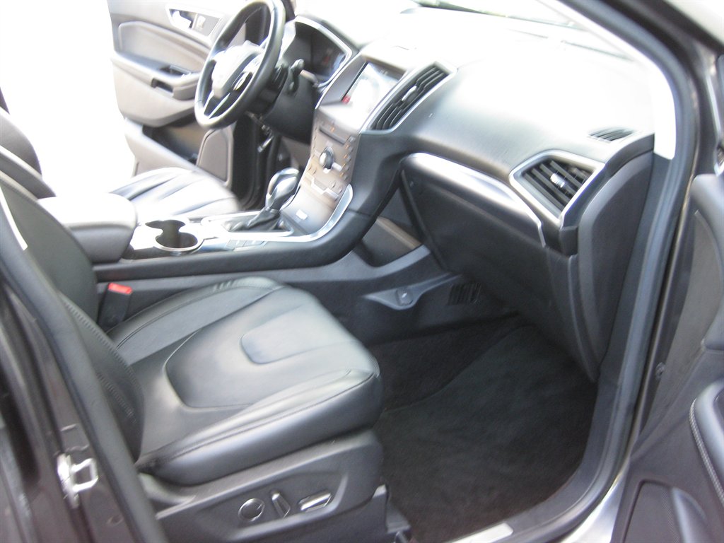 2016 Ford Edge - $11,500