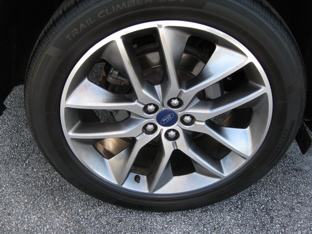 2016 Ford Edge - $11,500