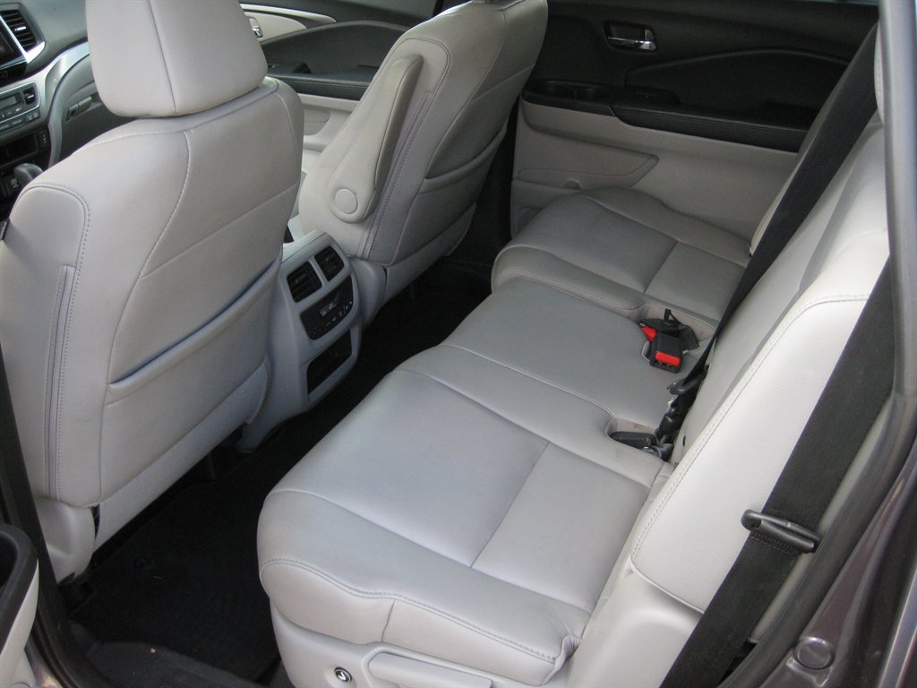 2018 Honda Pilot - $18,001