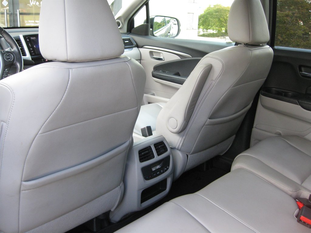 2018 Honda Pilot - $18,001
