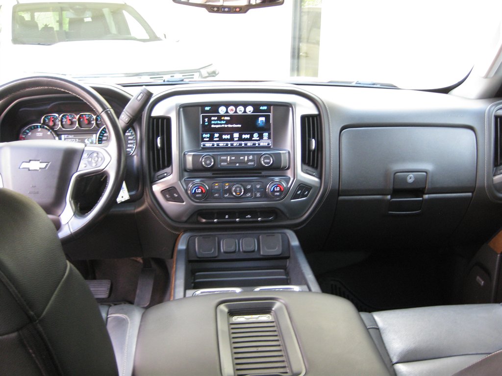 2018 Chevrolet Silverado - $19,500