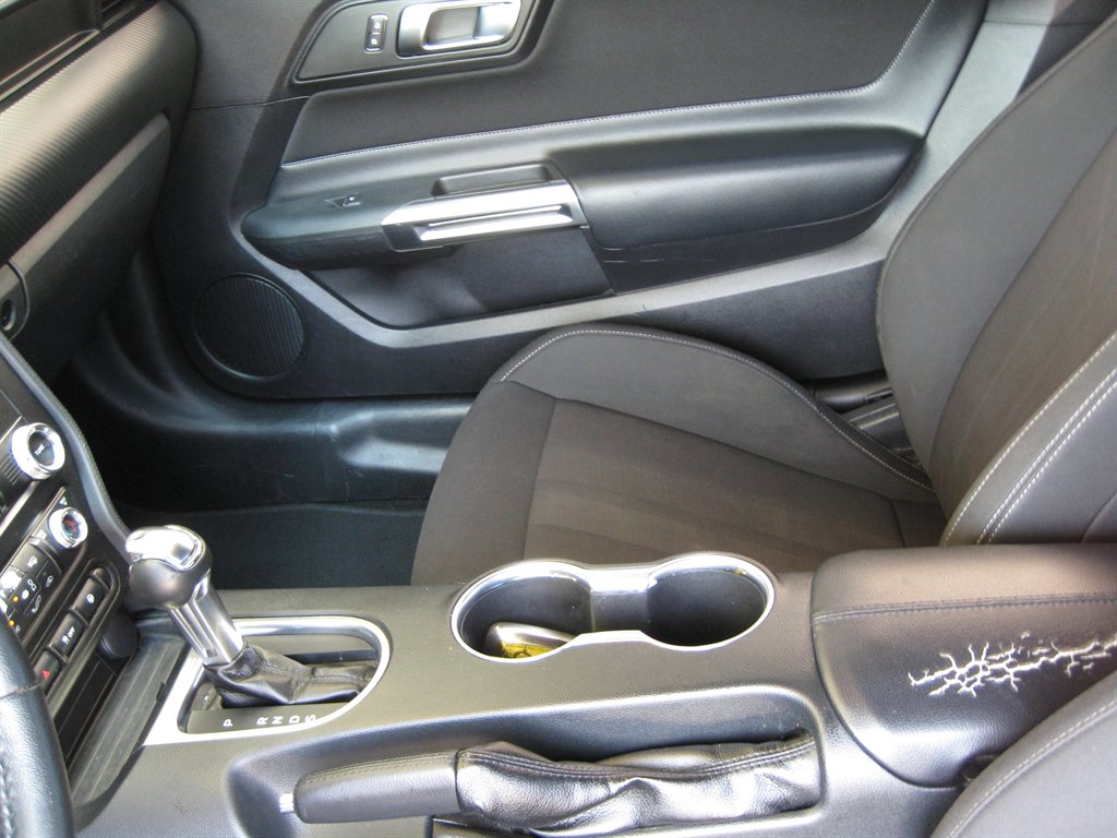 2019 Ford Mustang - $13,500