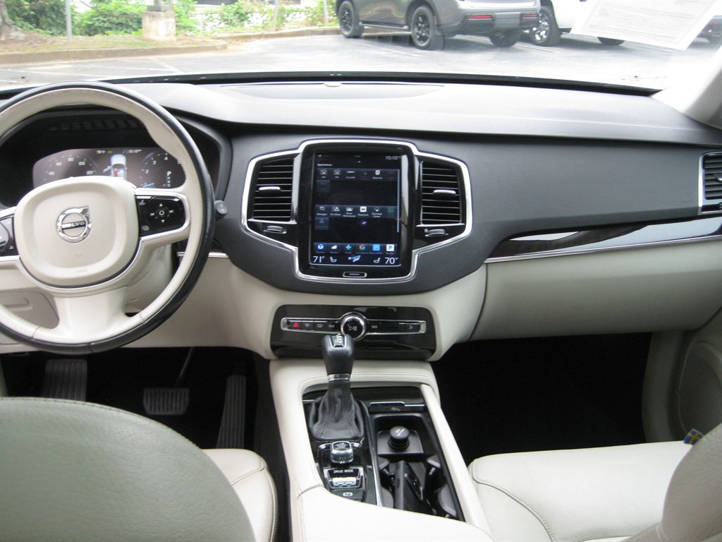 2018 Volvo XC90 - $13,001