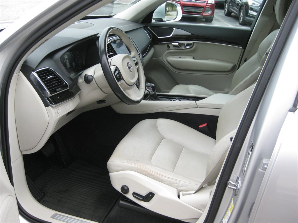 2018 Volvo XC90 - $13,001