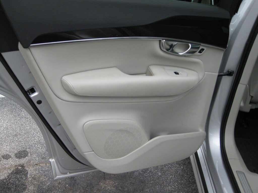 2018 Volvo XC90 - $13,001