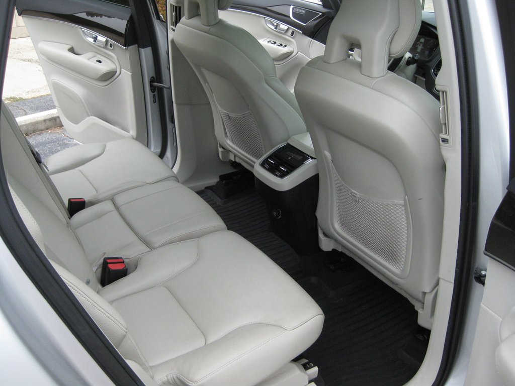 2018 Volvo XC90 - $13,001