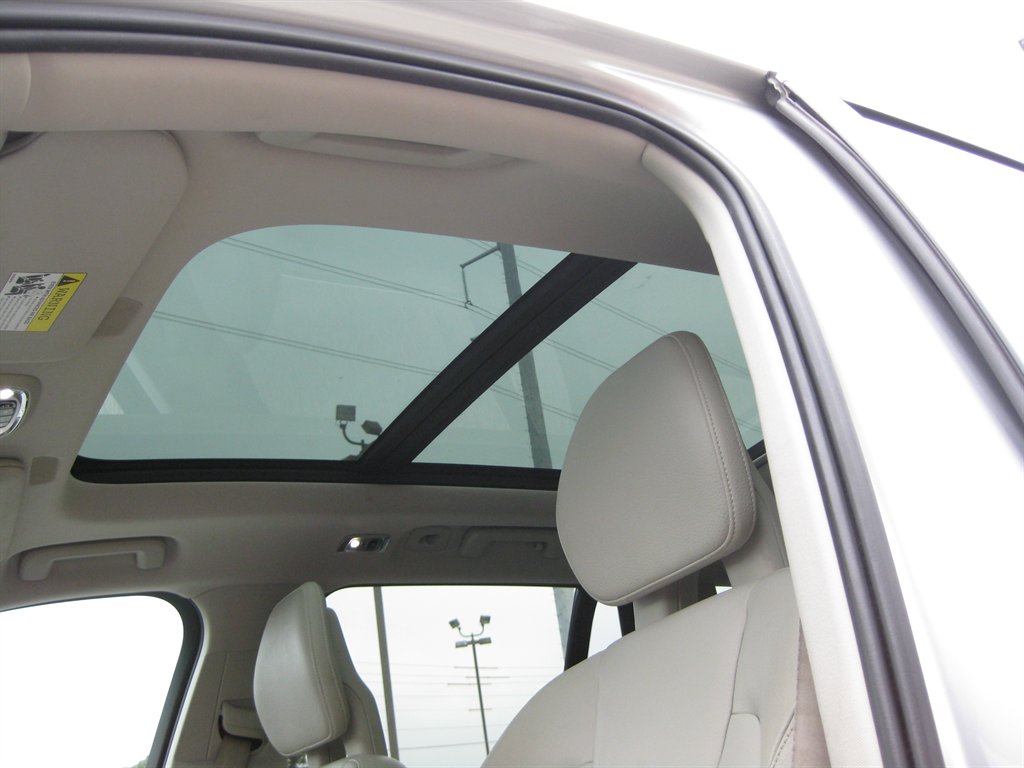 2018 Volvo XC90 - $13,001