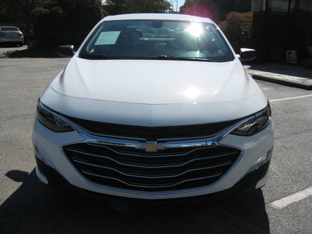 2019 Chevrolet Malibu - $11,500