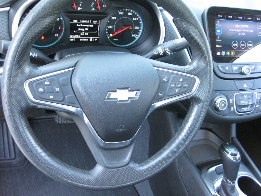 2019 Chevrolet Malibu - $11,500