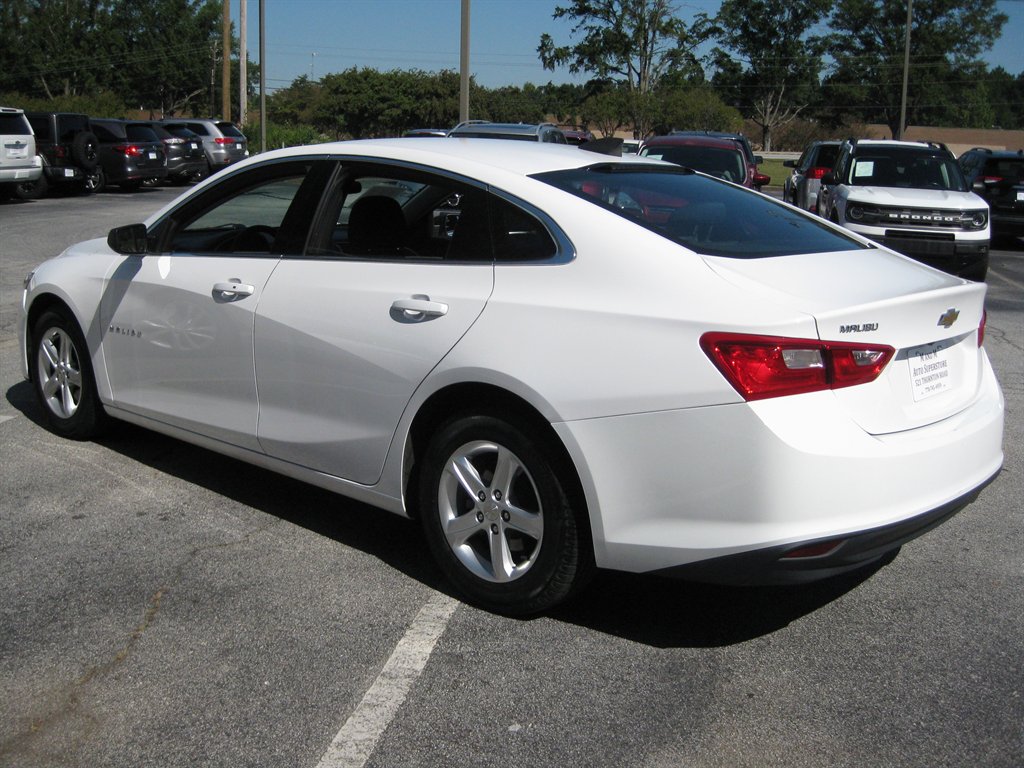 2019 Chevrolet Malibu - $11,500