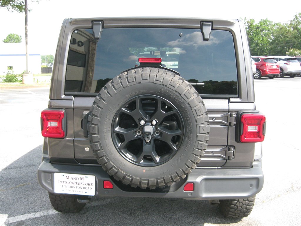 View vehicle photo 6