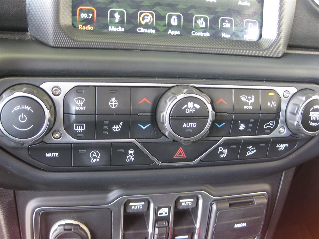 2019 Jeep Wrangler - $29,500