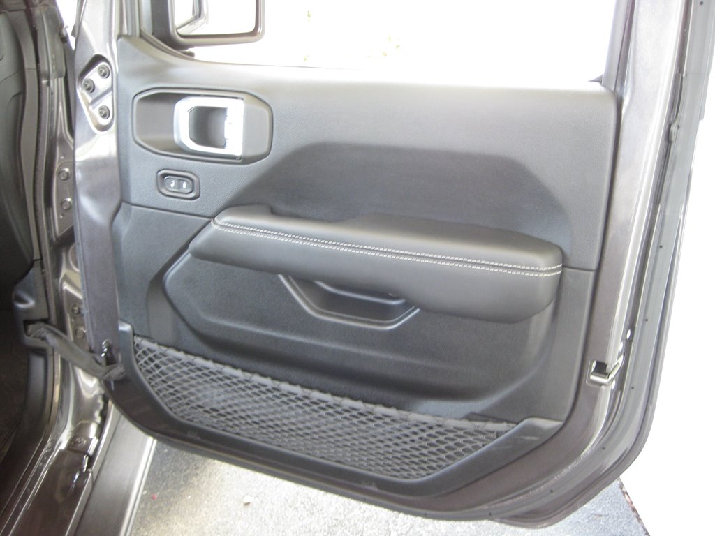 2019 Jeep Wrangler - $29,500