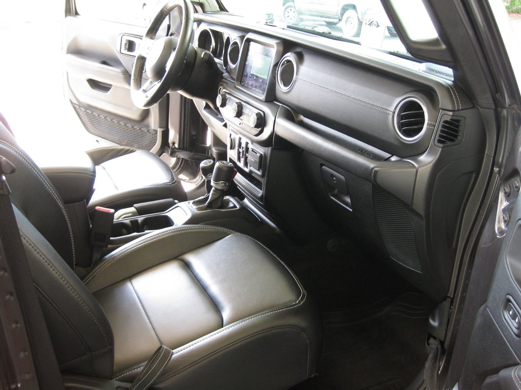 2019 Jeep Wrangler - $29,500