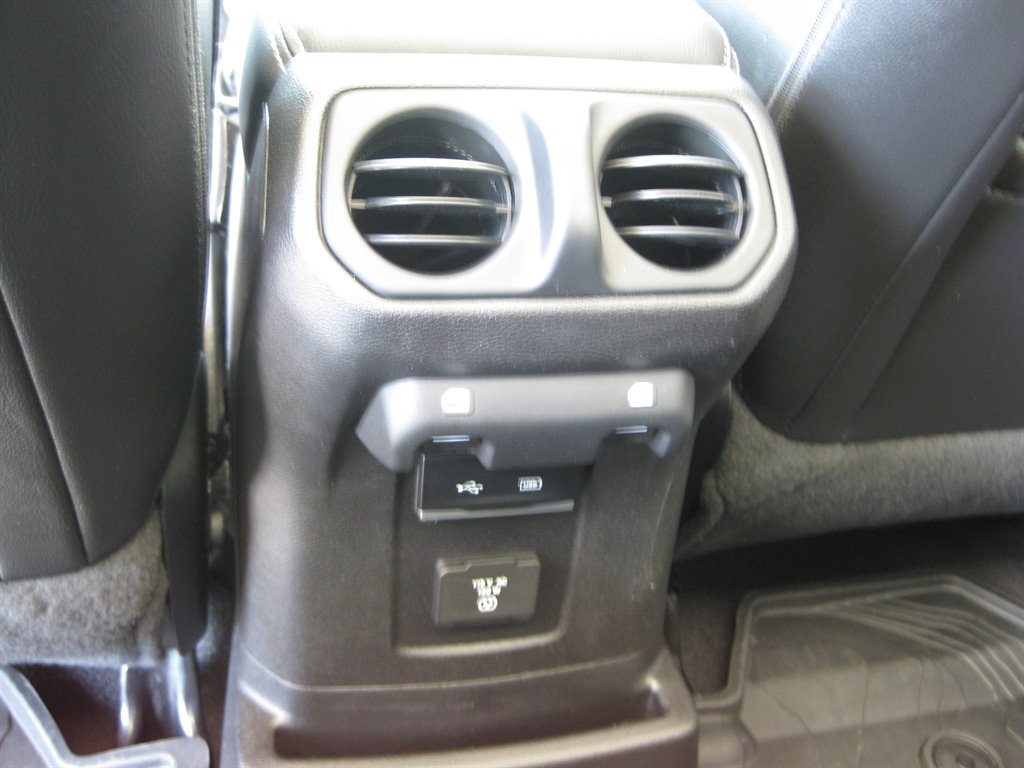 2019 Jeep Wrangler - $29,500