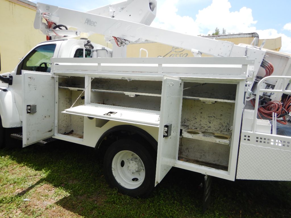 2004 Chevrolet C5 - $14,850