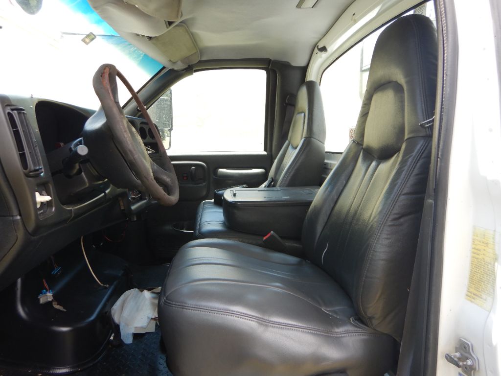 2004 Chevrolet C5 - $14,850