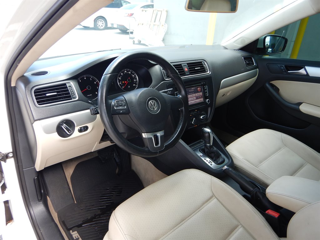 2013 Volkswagen Jetta SE photo