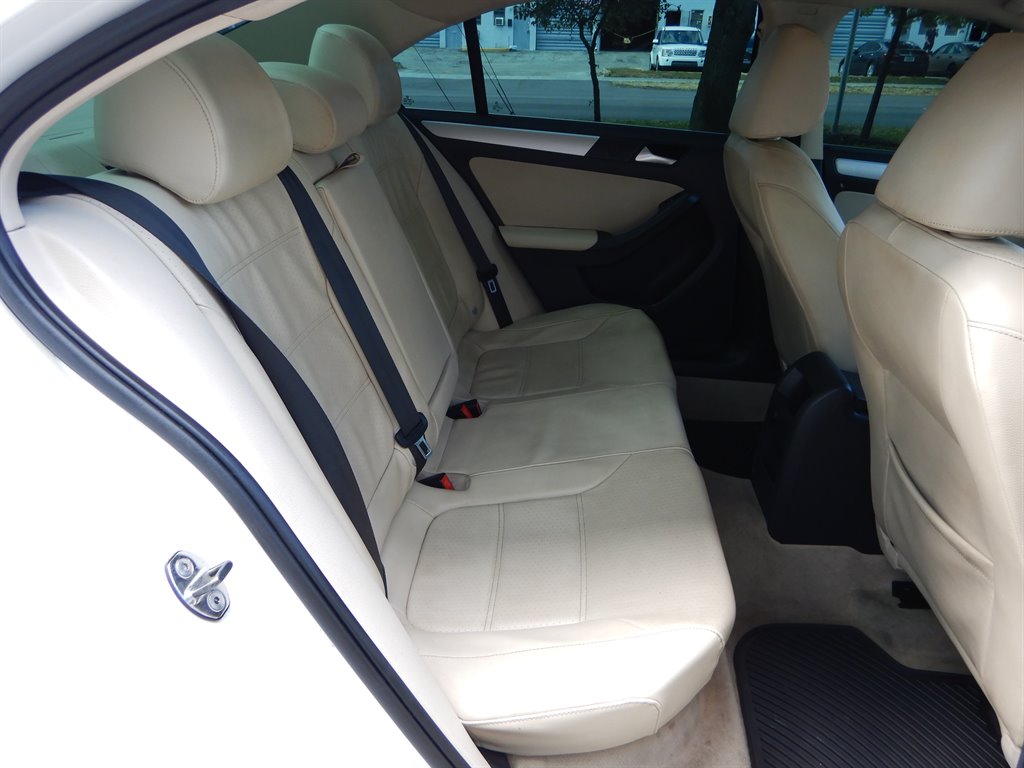 2013 Volkswagen Jetta SE photo