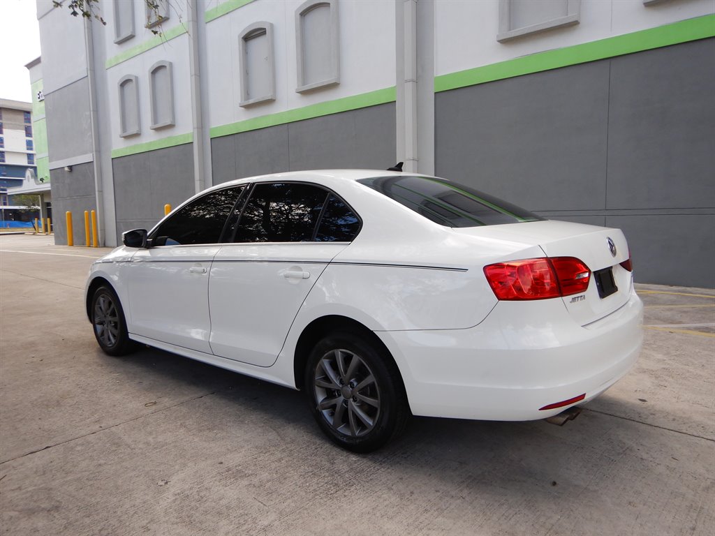 2013 Volkswagen Jetta SE photo
