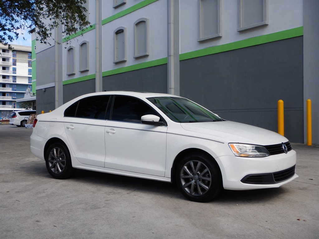 2013 Volkswagen Jetta SE photo