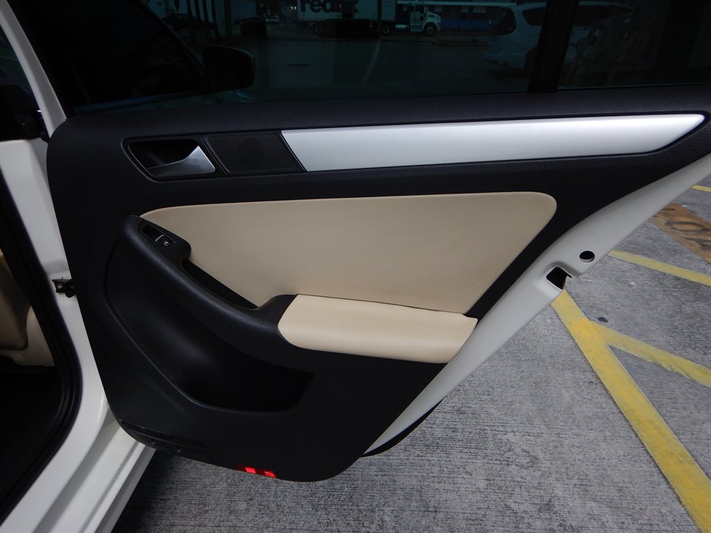 2013 Volkswagen Jetta SE photo